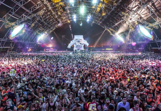 coachella-tent-min Eindrücke